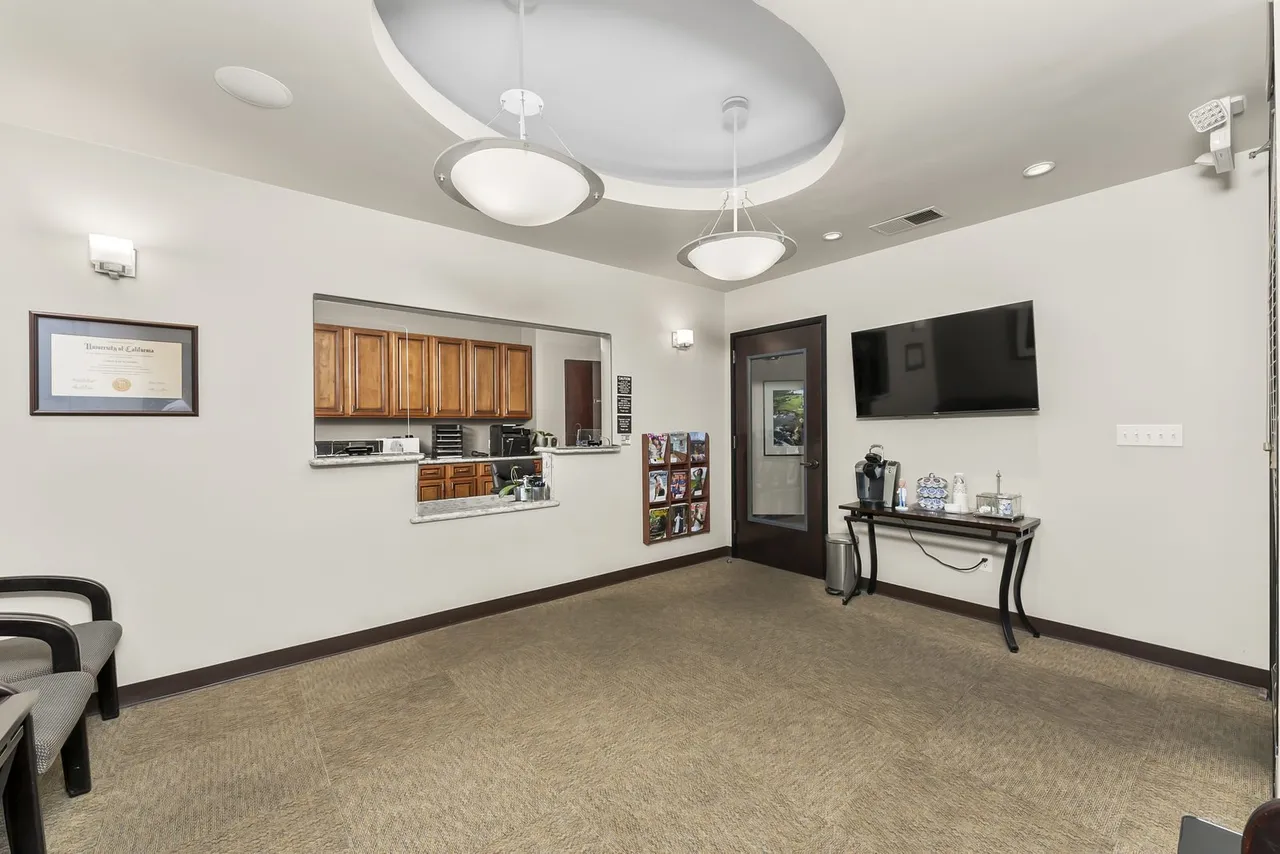 Front desk & check-in at Ray Nunnery, DDS in Walnut Creek